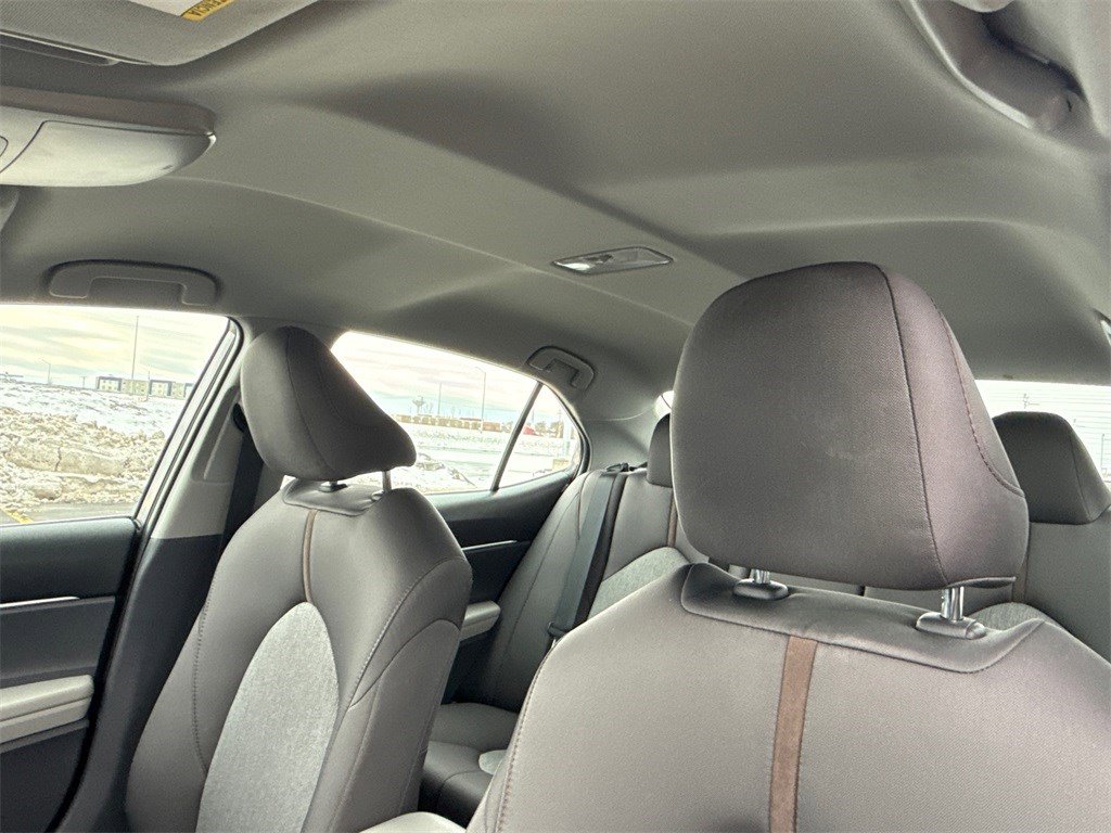 Used 2019 Toyota Camry LE image 17