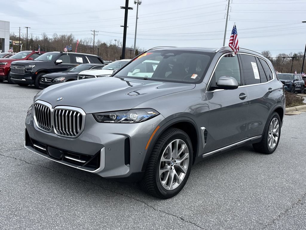 Used 2024 BMW X5 xDrive40i w/ Premium Package image 5