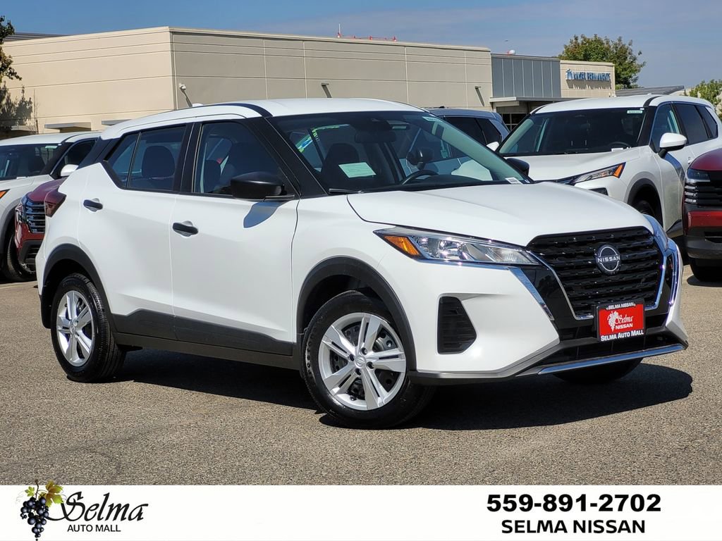 New 2025 Nissan Kicks Play S