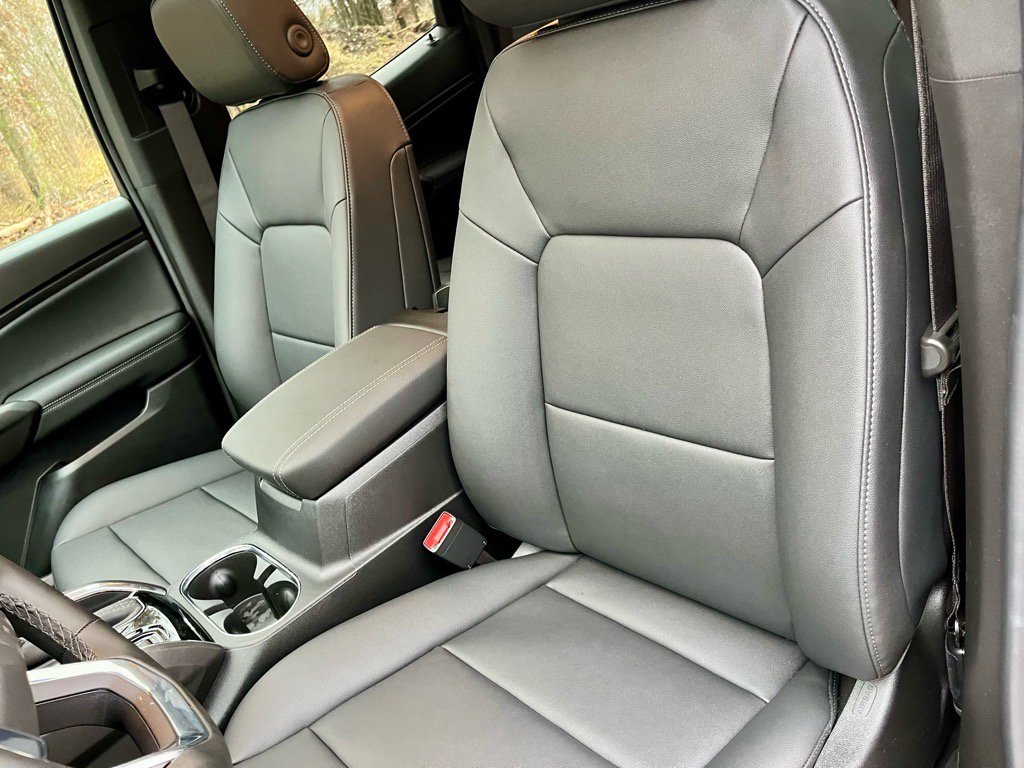 New 2026 GMC Canyon Elevation w/ Convenience Package image 14