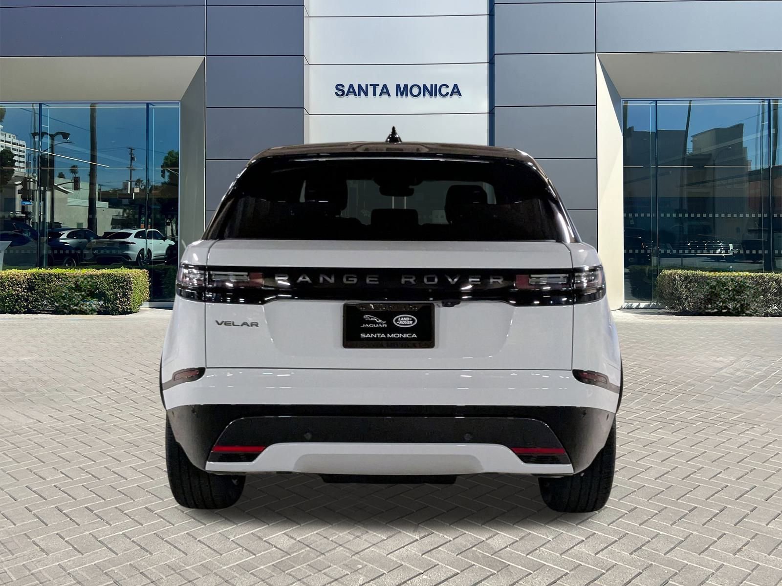 New 2026 Land Rover Range Rover Velar Dynamic SE image 8