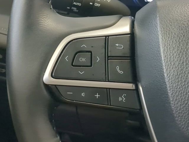 Used 2024 Toyota Highlander Platinum image 26
