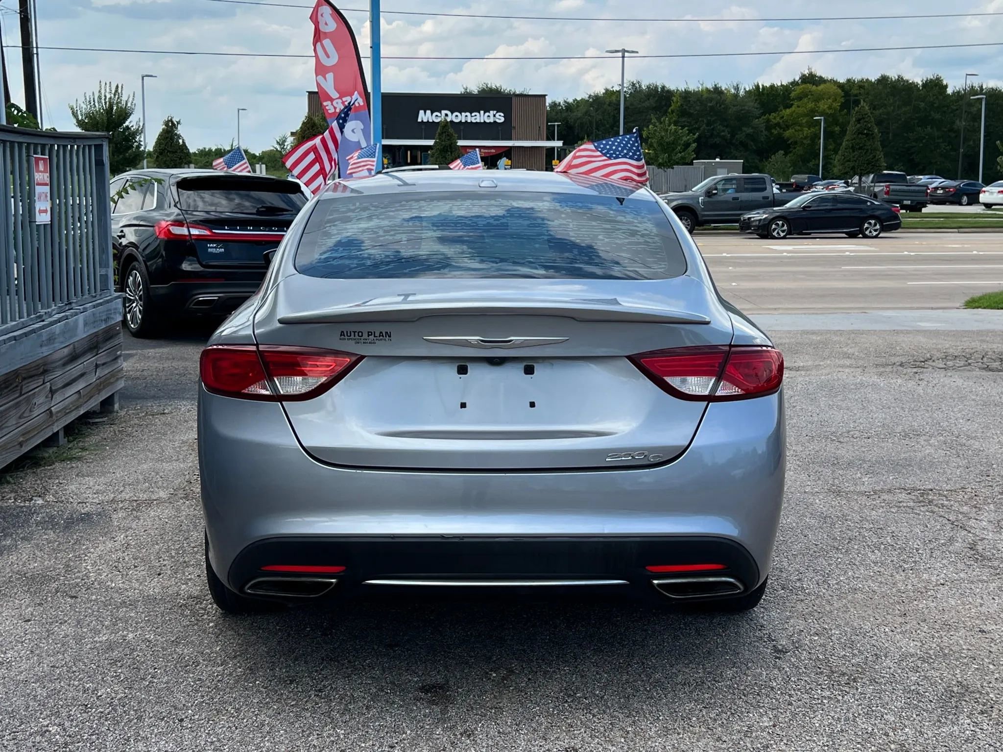 Used 2015 Chrysler 200 C image 7