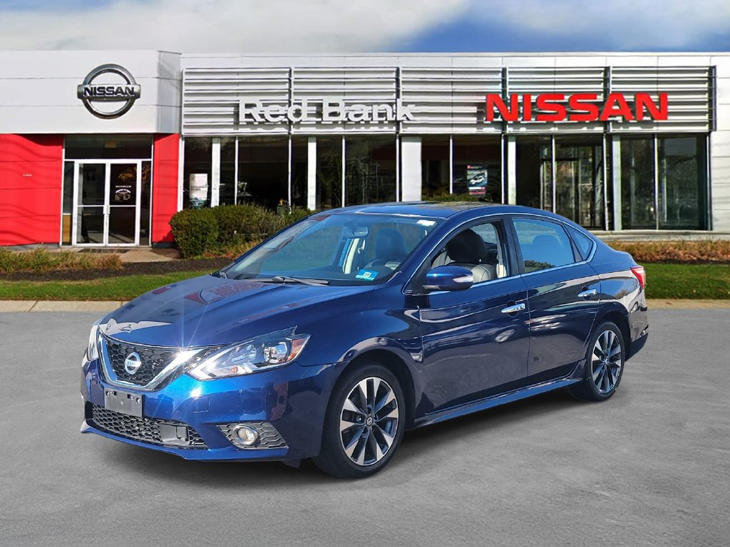 Used 2016 Nissan Sentra SR w/ SR Premium Package FWD image 4