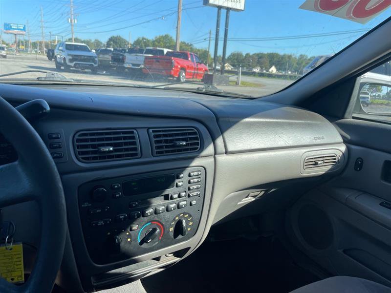 Used 2005 Ford Taurus SE FWD image 14