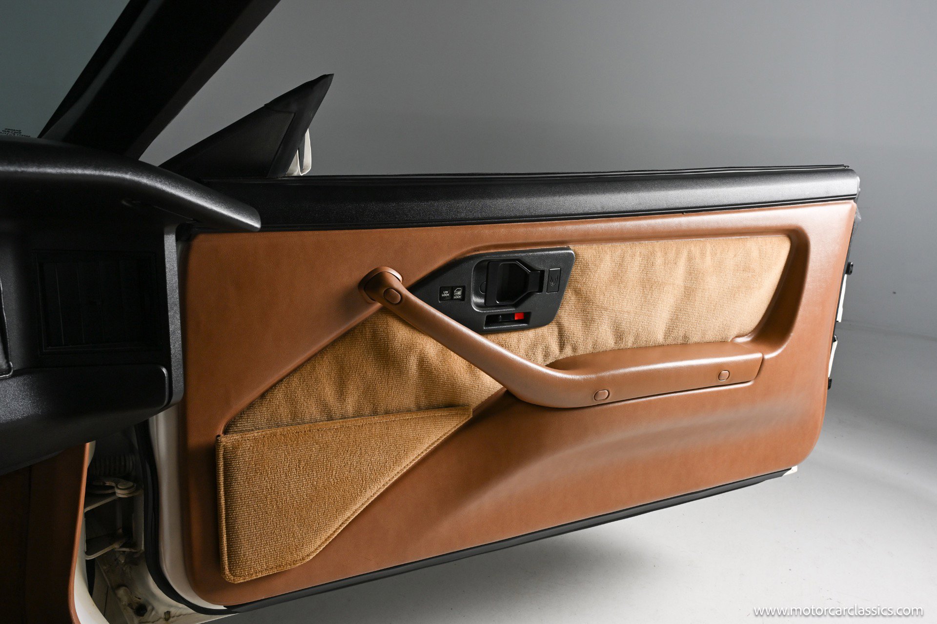 Used 1989 Pontiac Firebird Trans Am image 36