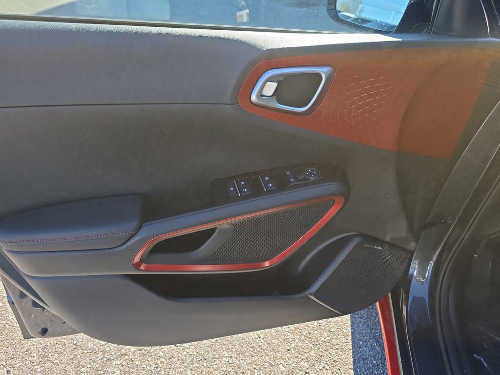 Used 2022 Kia Soul Turbo FWD image 19