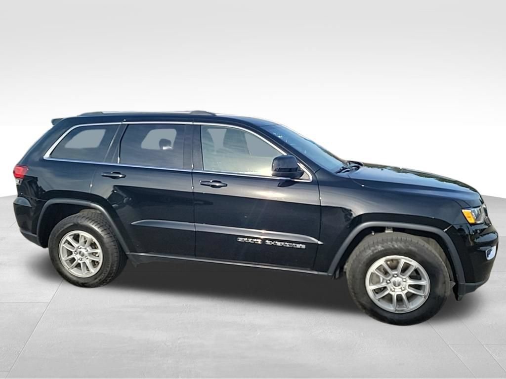 Used 2020 Jeep Grand Cherokee Laredo AWD/4WD image 16