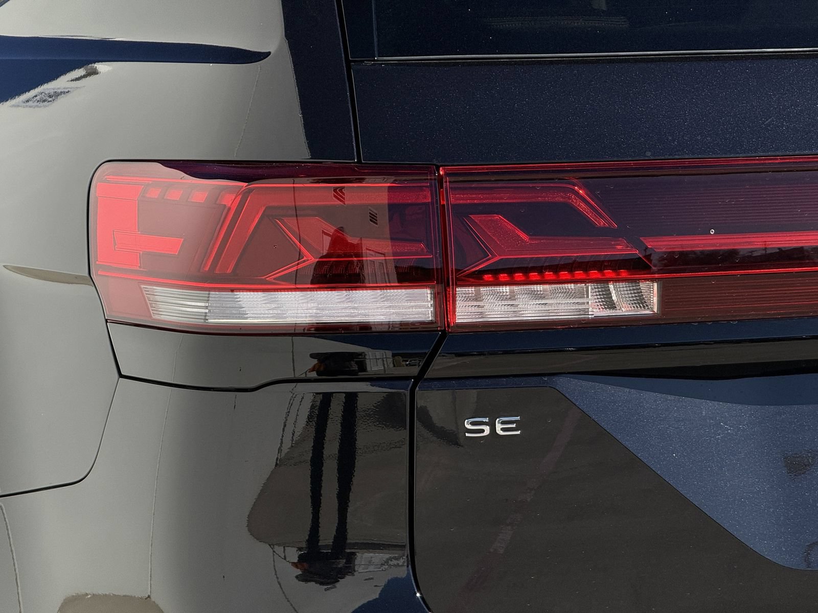 New 2026 Volkswagen Atlas Peak Edition AWD/4WD image 8