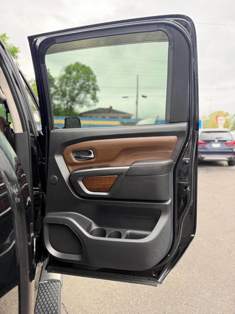 Used 2018 Nissan Titan Platinum Reserve w/ Platinum Utility Package AWD/4WD image 15