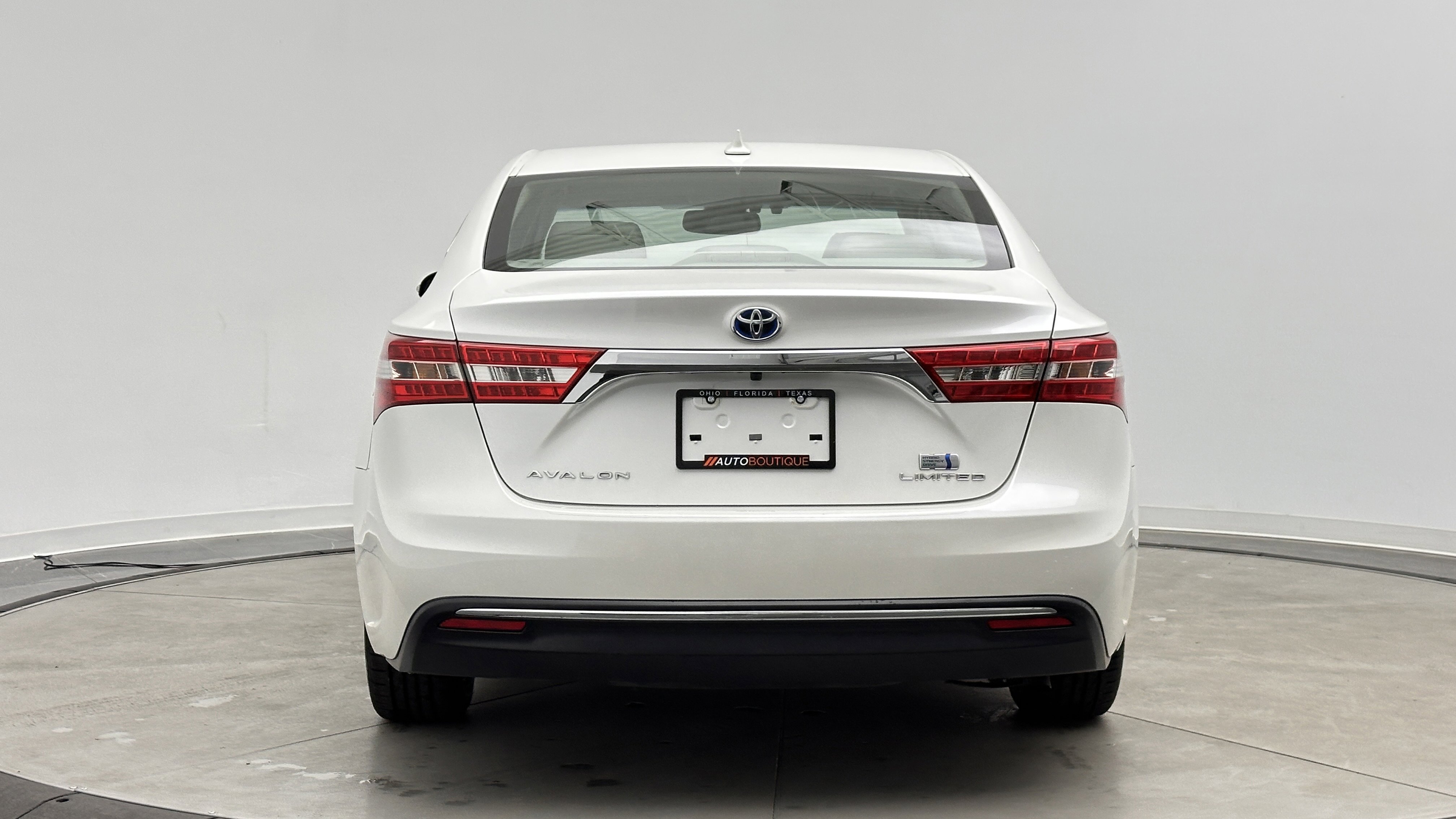 Used 2018 Toyota Avalon Limited w/ Protection Package FWD image 8