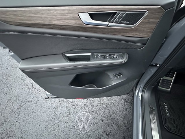 New 2026 Volkswagen Atlas SEL Premium R-Line image 21