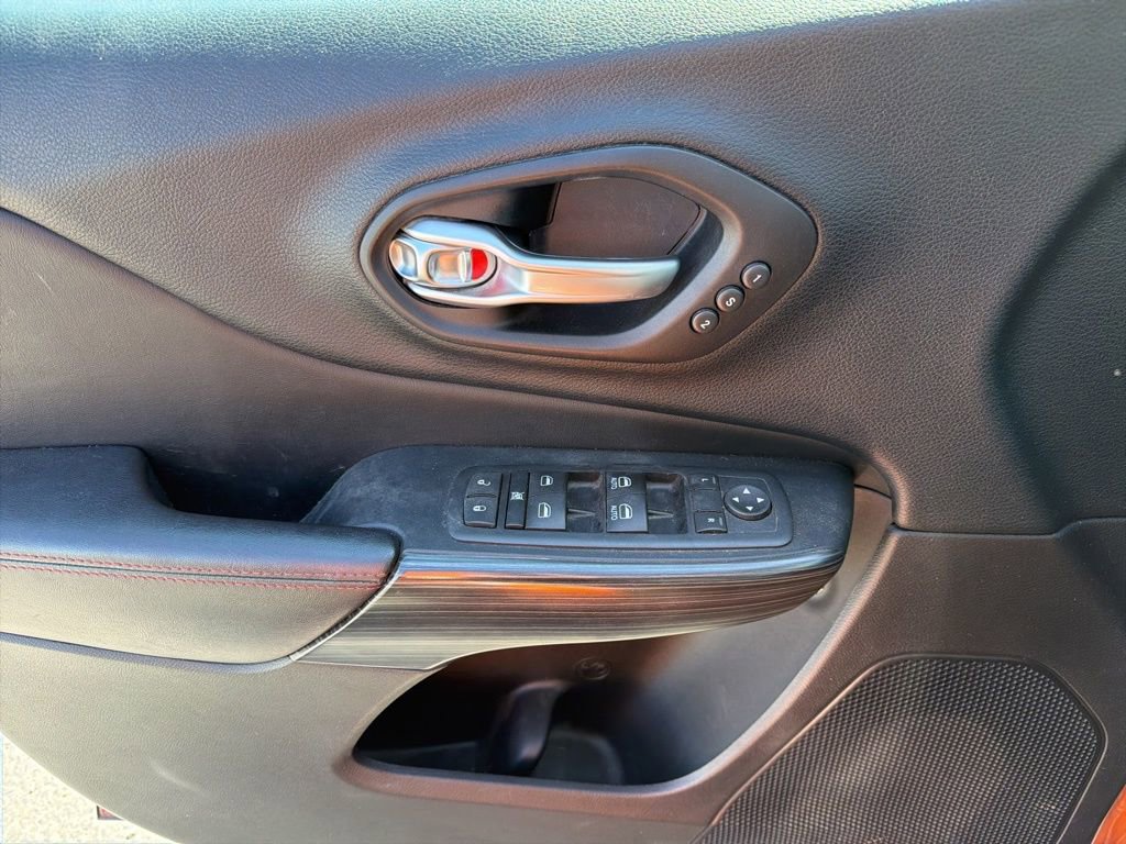 Used 2015 Jeep Cherokee Trailhawk w/ Leather Interior Group image 41