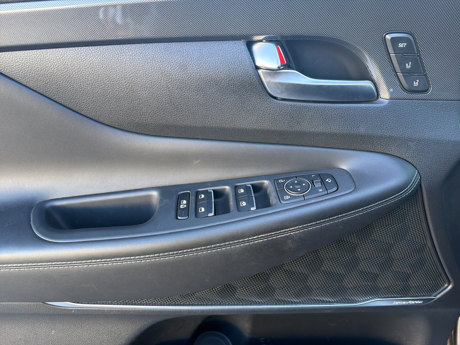 Certified 2023 Hyundai Santa Fe Limited AWD/4WD image 10