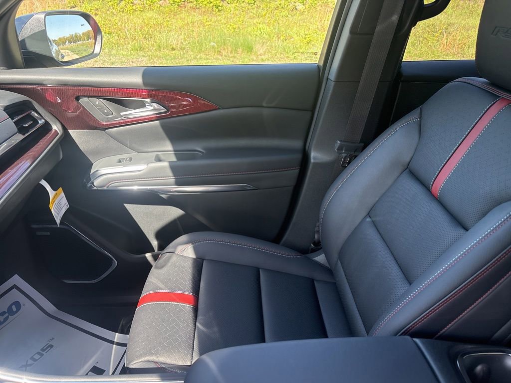 New 2026 Chevrolet Traverse RS w/ LPO, Floor Liner Package AWD/4WD image 19
