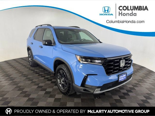 Certified 2025 Honda Pilot TrailSport image 1