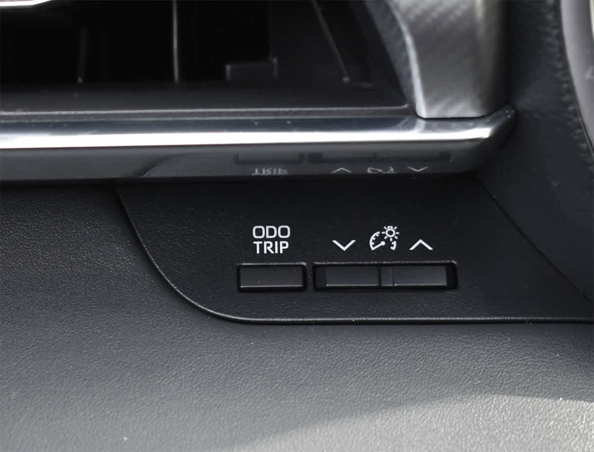 Used 2023 Toyota Highlander Platinum image 27