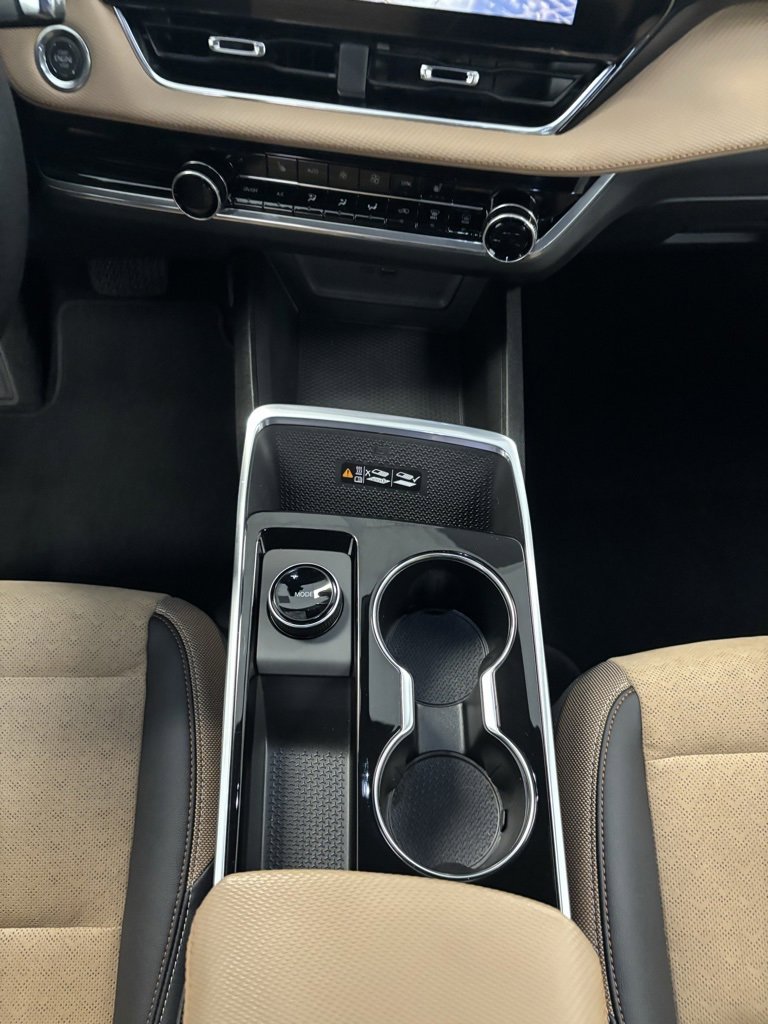 Certified 2025 Chevrolet Equinox ACTIV w/ Safety and Technology Package image 16