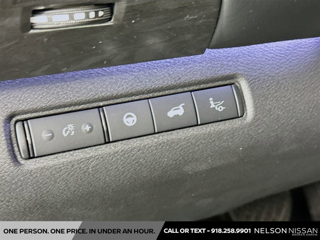 New 2026 Nissan Pathfinder Platinum image 10