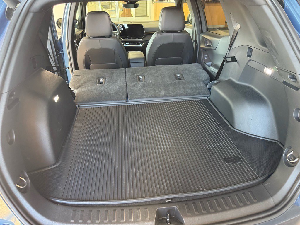 Used 2025 Chevrolet Equinox LT w/ Convenience Package II image 10