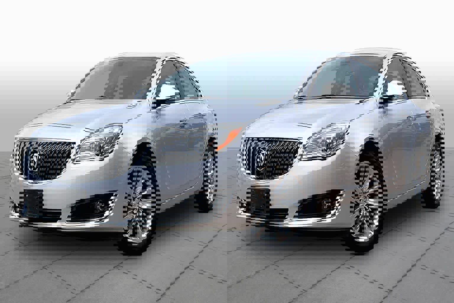 Used 2016 Buick Regal Premium image 2