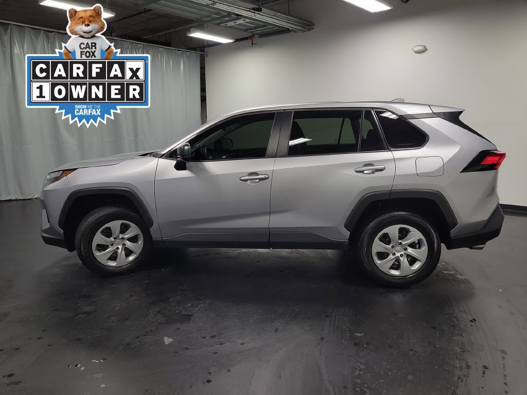 Used 2024 Toyota RAV4 LE FWD image 5