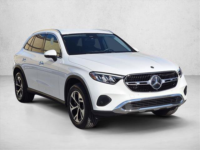 Certified 2025 Mercedes-Benz GLC 350e 4MATIC image 3