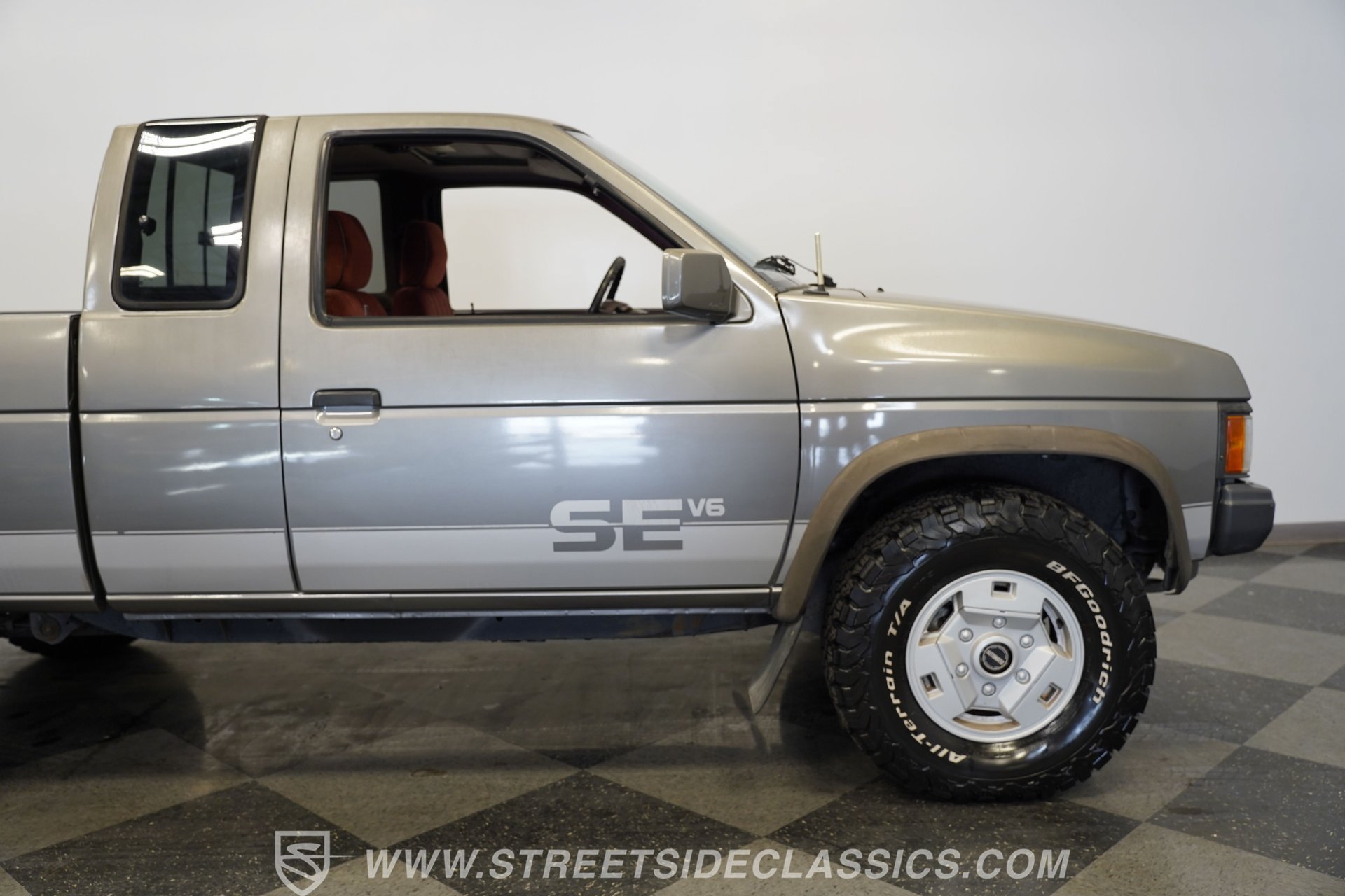 Used 1989 Nissan Pickup 4x4 King Cab V6 image 34