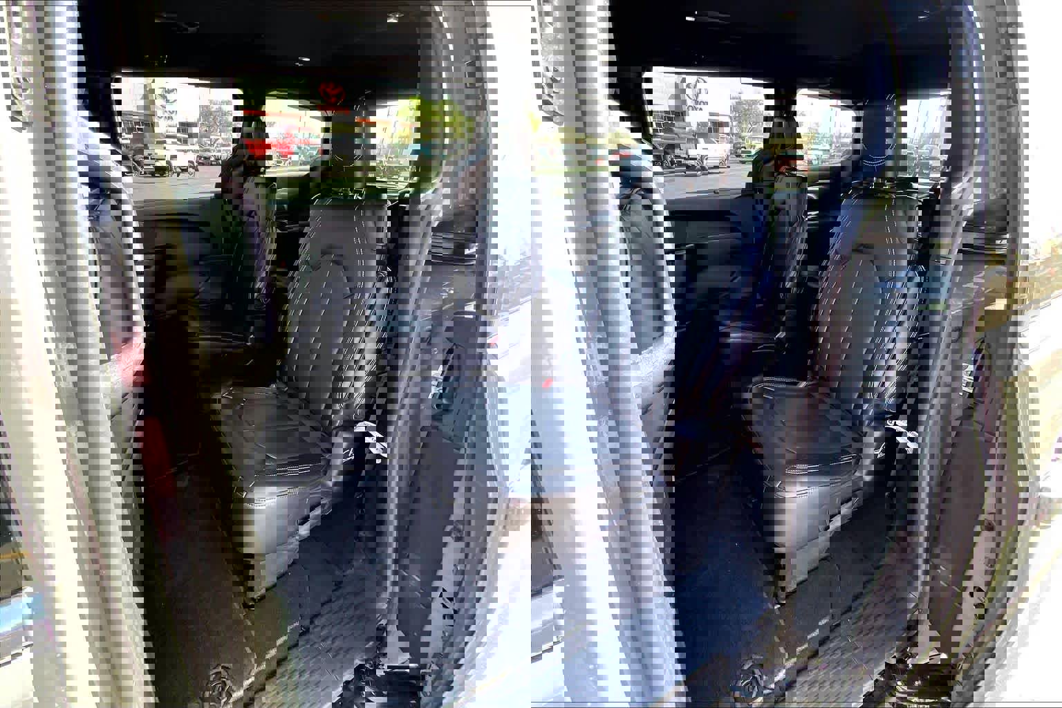 Used 2025 Chrysler Pacifica Select FWD image 21