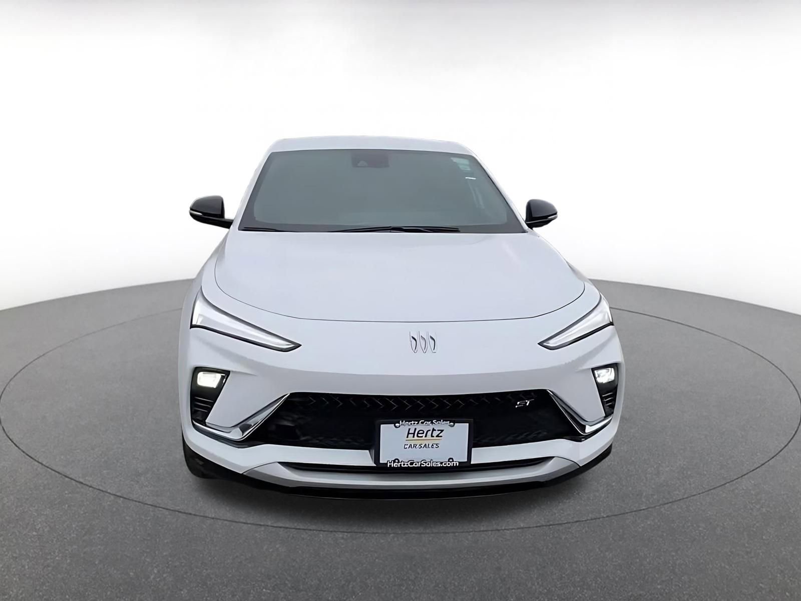 Used 2025 Buick Envista Sport Touring image 4