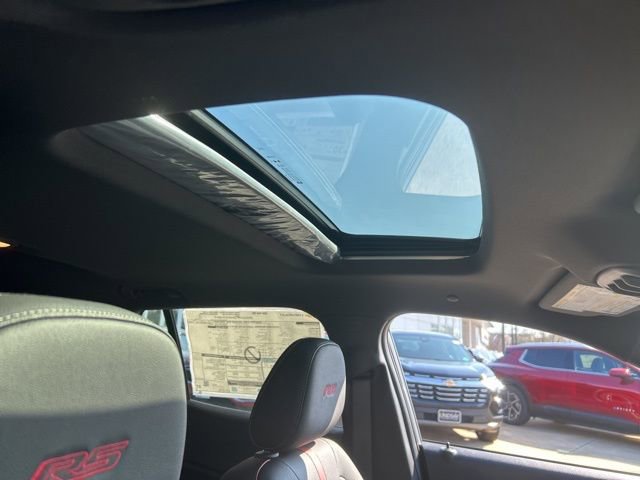 New 2026 Chevrolet Trax RS w/ Sunroof Package FWD image 20