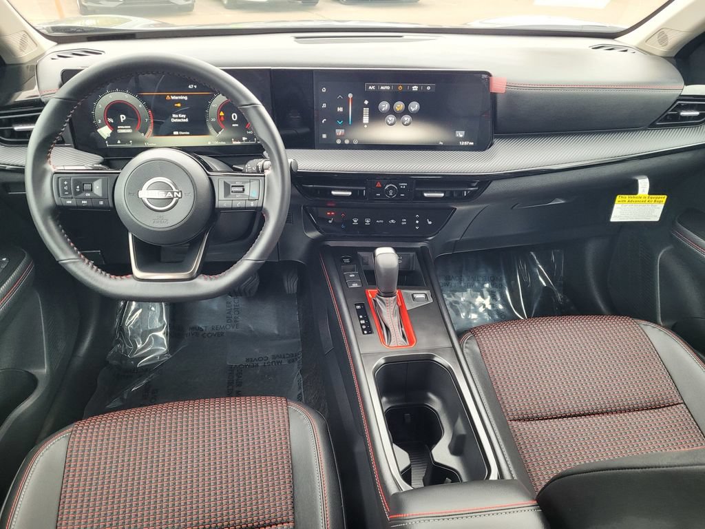 New 2026 Nissan Kicks SR w/ Cold Weather Package FWD image 7