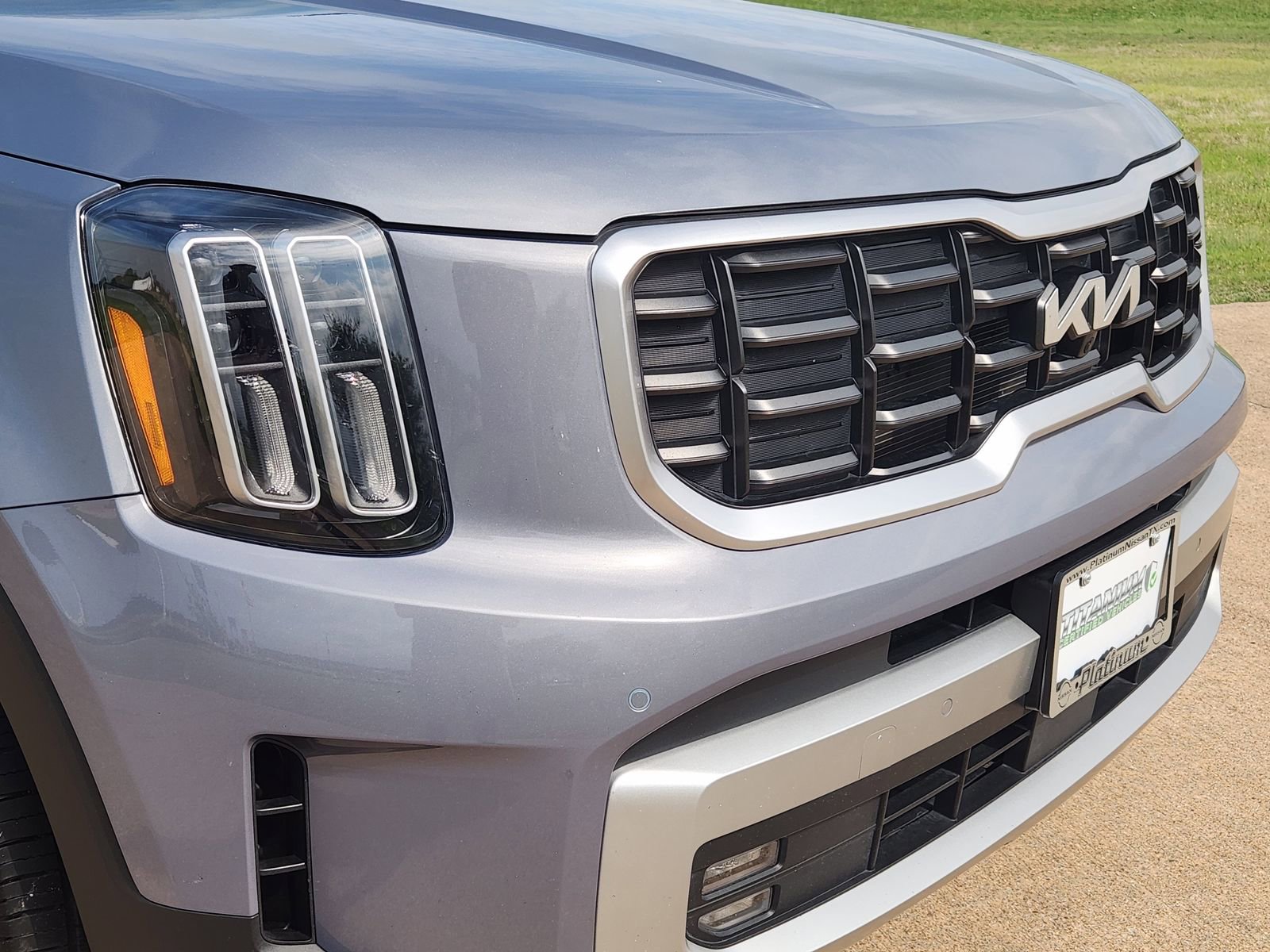 Used 2024 Kia Telluride SX Prestige image 12