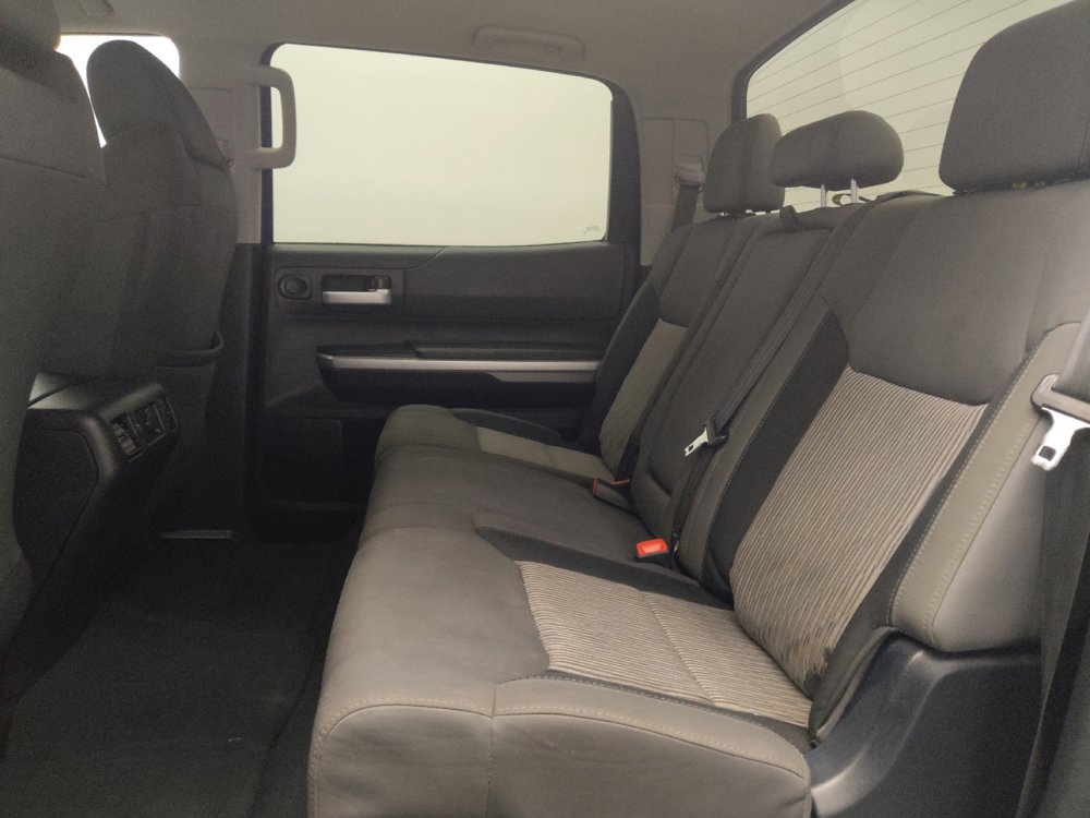 Used 2017 Toyota Tundra SR5 w/ SR5 Upgrade Package RWD image 18