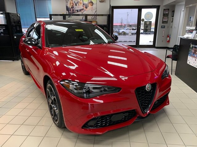 New 2025 Alfa Romeo Giulia image 8