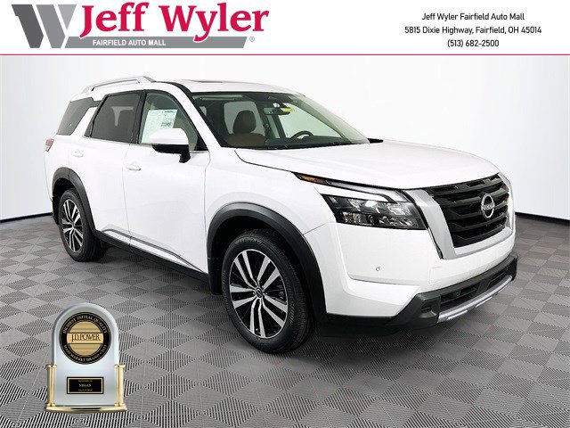 New 2025 Nissan Pathfinder Platinum w/ Cargo Package