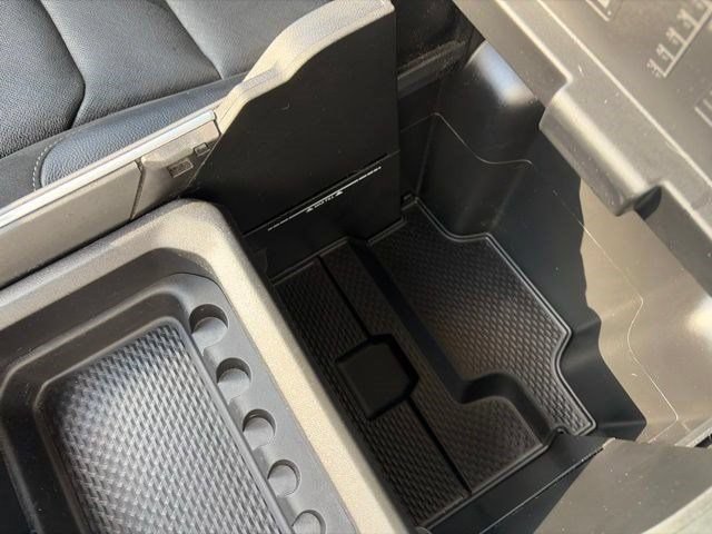 Used 2022 RAM 1500 Laramie w/ Sport Appearance Package AWD/4WD image 28