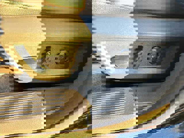 Used 2025 Nissan Rogue SV w/ SV Premium Package image 17