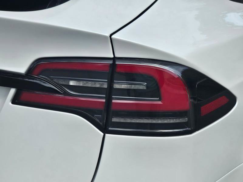 Used 2023 Tesla Model X AWD/4WD image 31