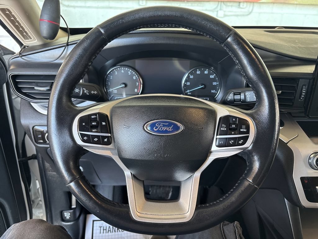 Used 2023 Ford Explorer XLT RWD image 6
