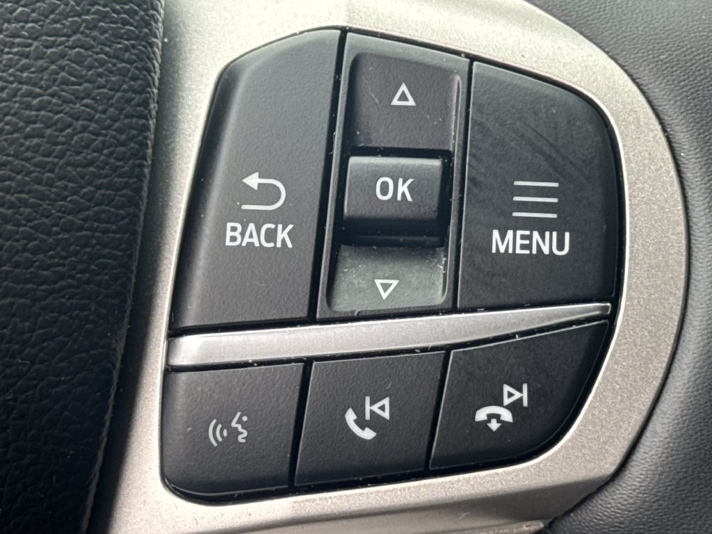 Used 2025 Ford Explorer Active RWD image 25