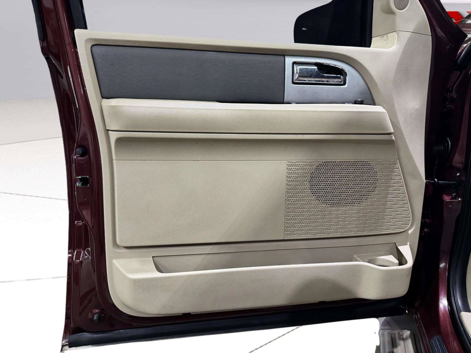 Used 2012 Ford Expedition XLT RWD image 13