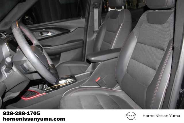 Used 2023 Chevrolet TrailBlazer RS w/ Sun and Liftgate Package image 4