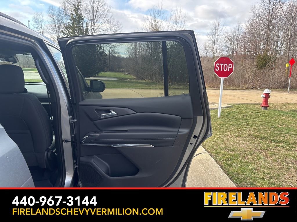 New 2026 Chevrolet Traverse LT w/ LPO, Floor Liner Package FWD image 33