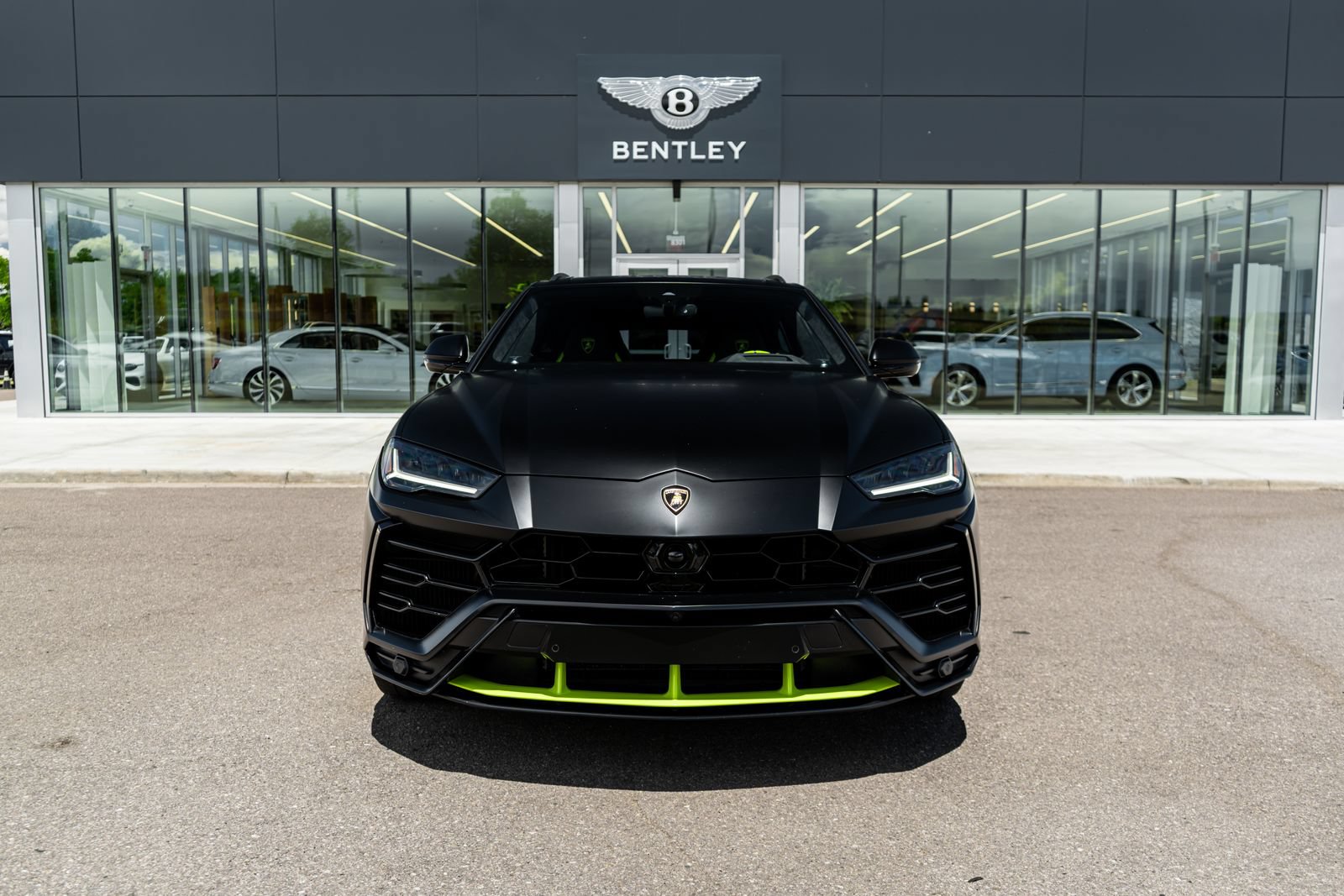 Used 2022 Lamborghini Urus AWD/4WD image 19