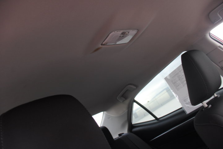 Used 2017 Toyota Corolla LE w/ Carpet Mat Package (TMS) FWD image 19