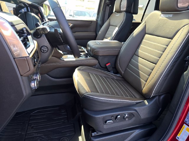 New 2026 GMC Yukon Denali Ultimate w/ LPO, Illumination Package AWD/4WD image 28