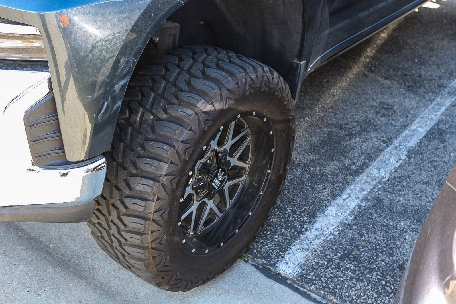 Used 2020 Chevrolet Silverado 1500 LT w/ All-Star Edition image 6
