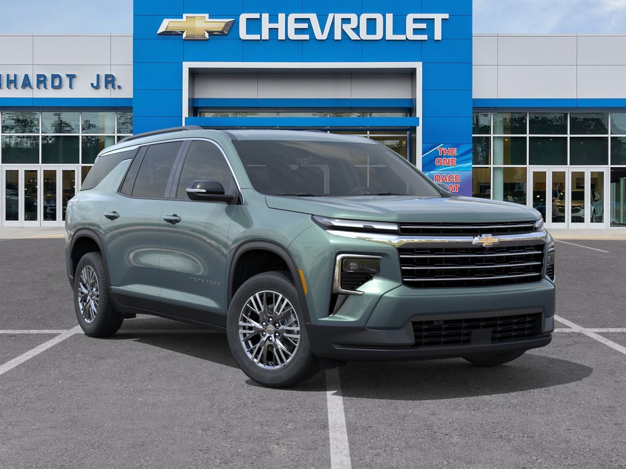 New 2027 Chevrolet Traverse LT w/ Driver Confidence Package FWD image 9