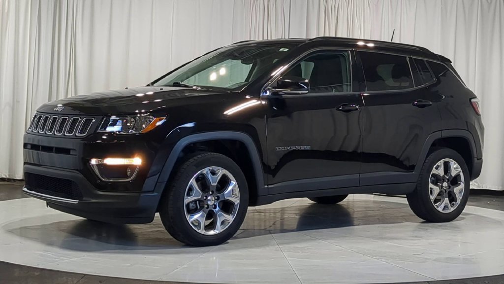 Used 2019 Jeep Compass Limited AWD/4WD image 5